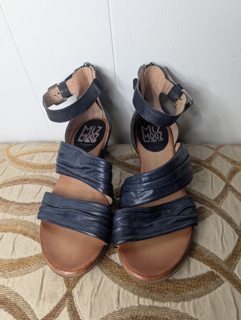 Miz Mooz Cassie Blue Leather Ruched Sandals Sz 8.5 EUR 39 Ankle Strap Block Heel